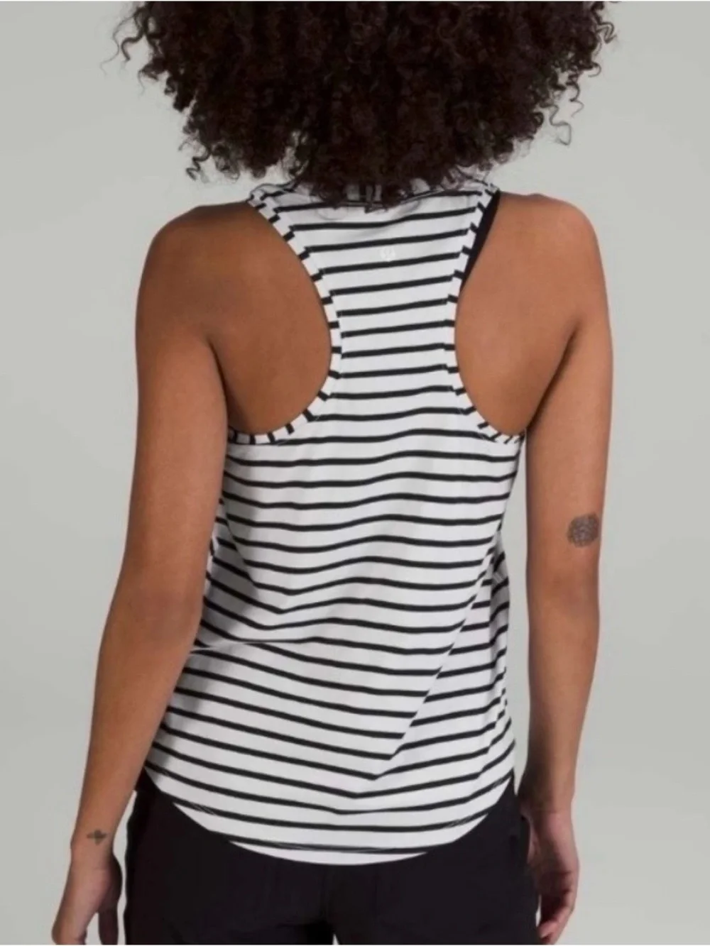 Lululemon Love Tank Classic Fit Yachtie Stripe White Black Size 4